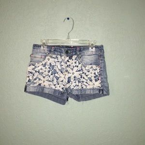 Short jean shorts
